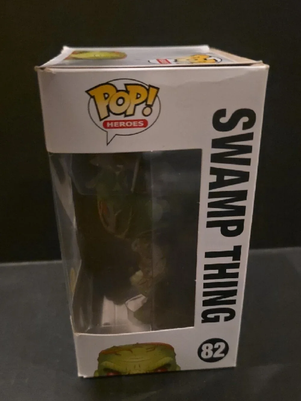 Funko Pop! Heroes Swamp Thing PX Exclusive - Green with Red Eyes - Picture 3 of 7